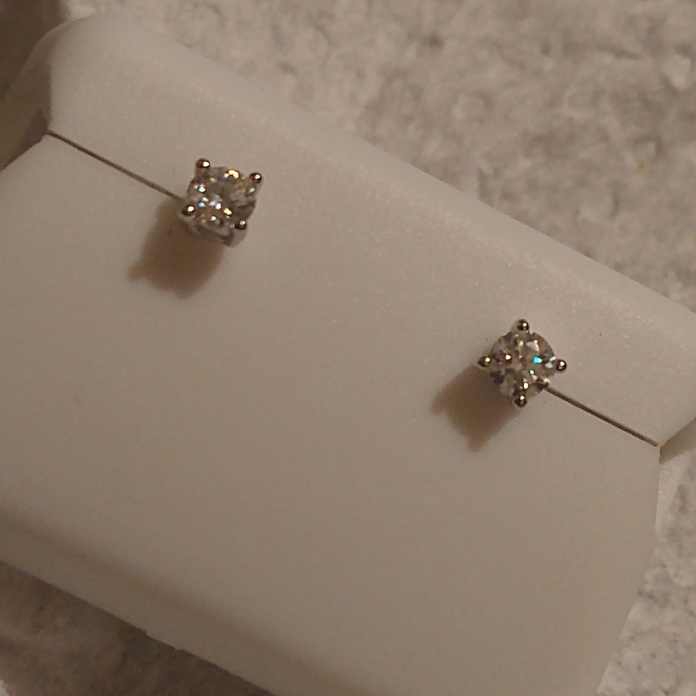 Elegant Moissanite 925 Sterling Silver Stud Earrings